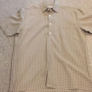 Report Collection short sleeve button down. L